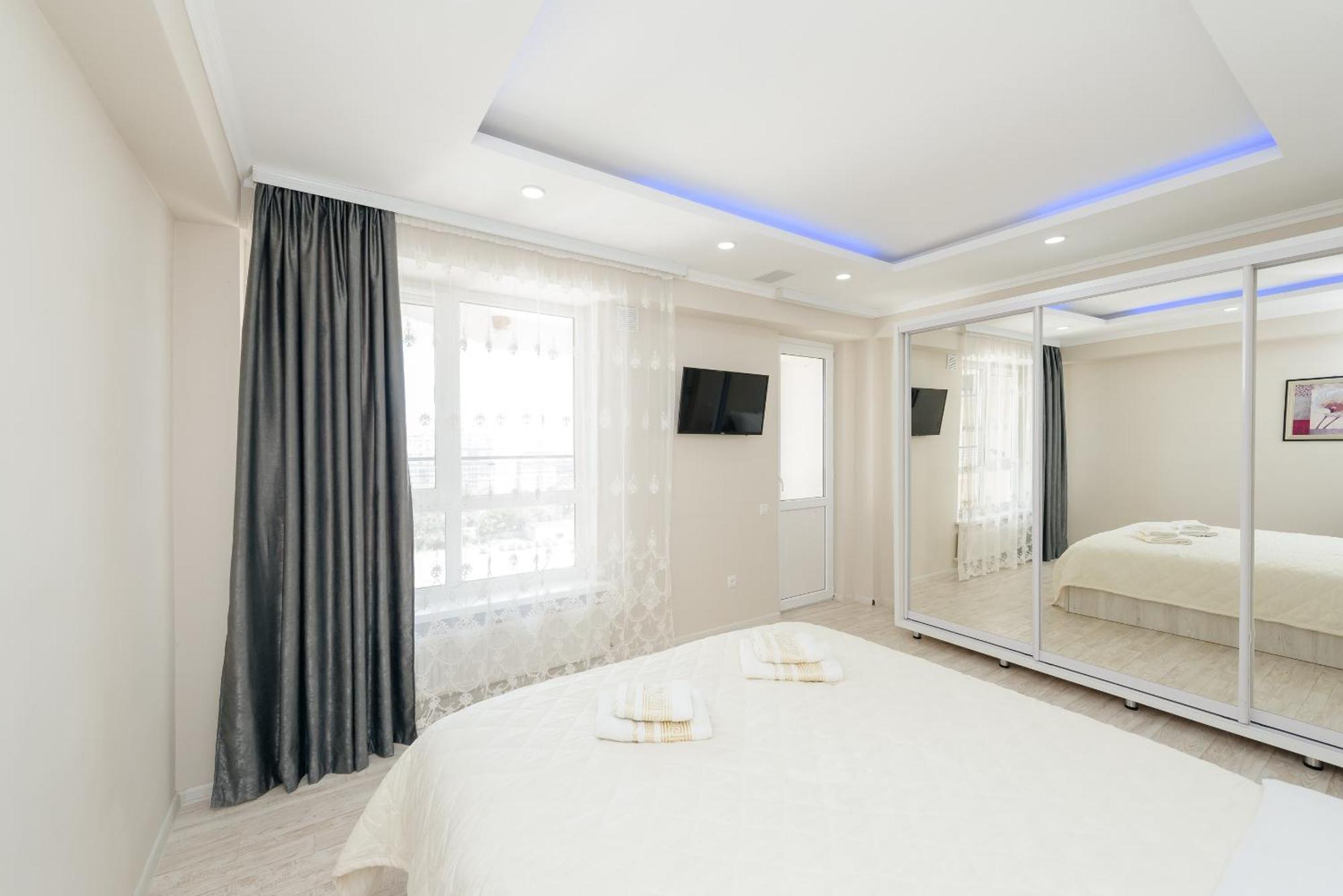 Luxrent *